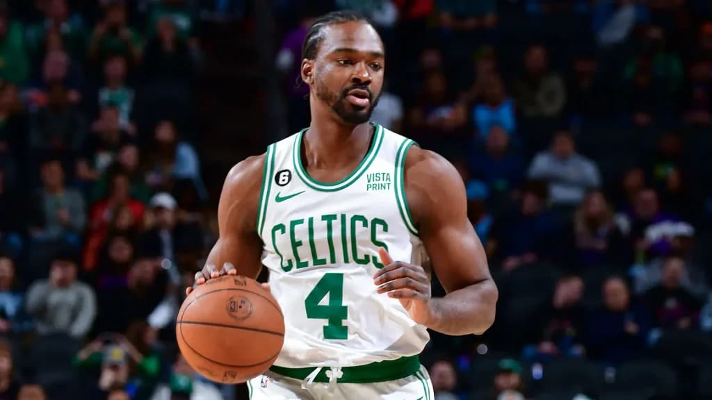 NBA Hand Sizes- Noah Vonleh